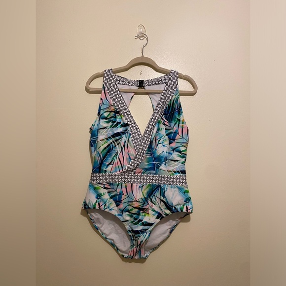 Swimsuits For All Other - Swimsuits For All Black and White One-Piece. Size 16. New